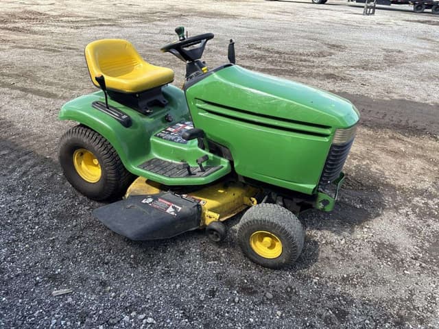 Image of John Deere LX255 equipment image 3
