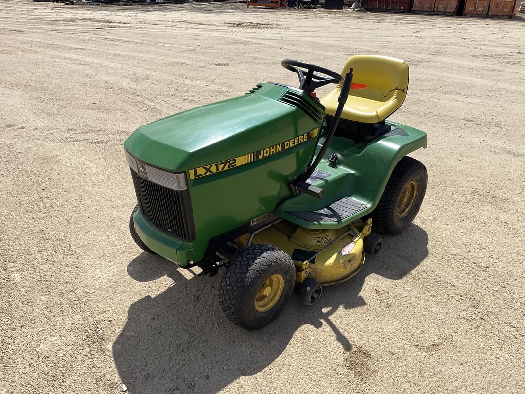 Image of John Deere LX172 Primary image