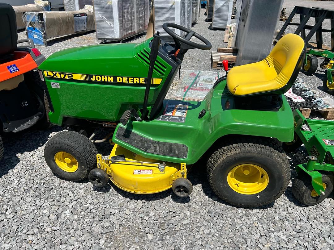 Image of John Deere LX172 Primary image