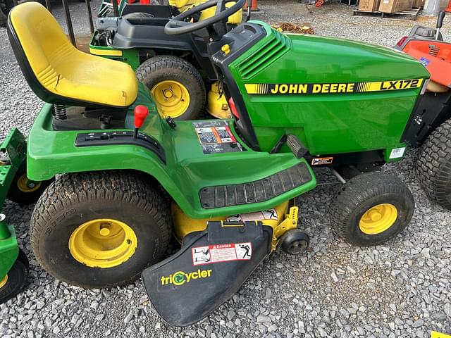 Image of John Deere LX172 equipment image 4