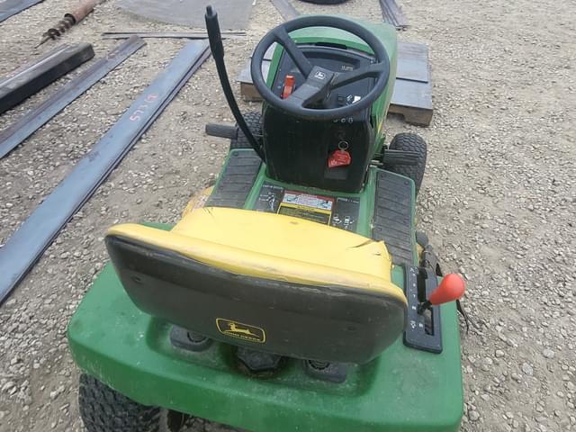 Image of John Deere LX172 equipment image 2