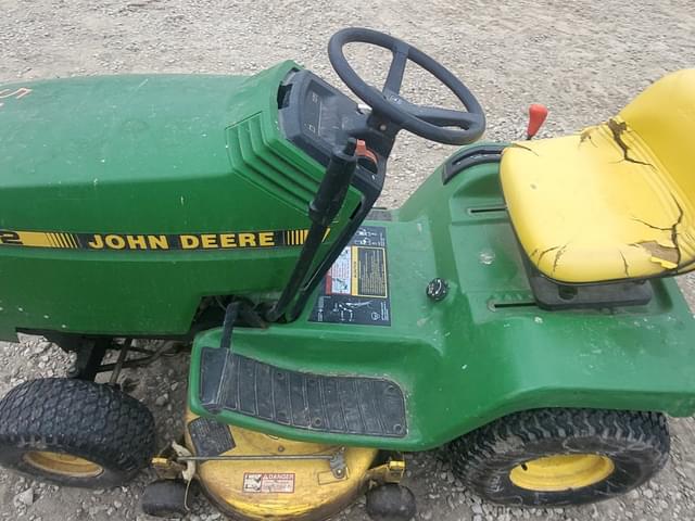 Image of John Deere LX172 equipment image 3