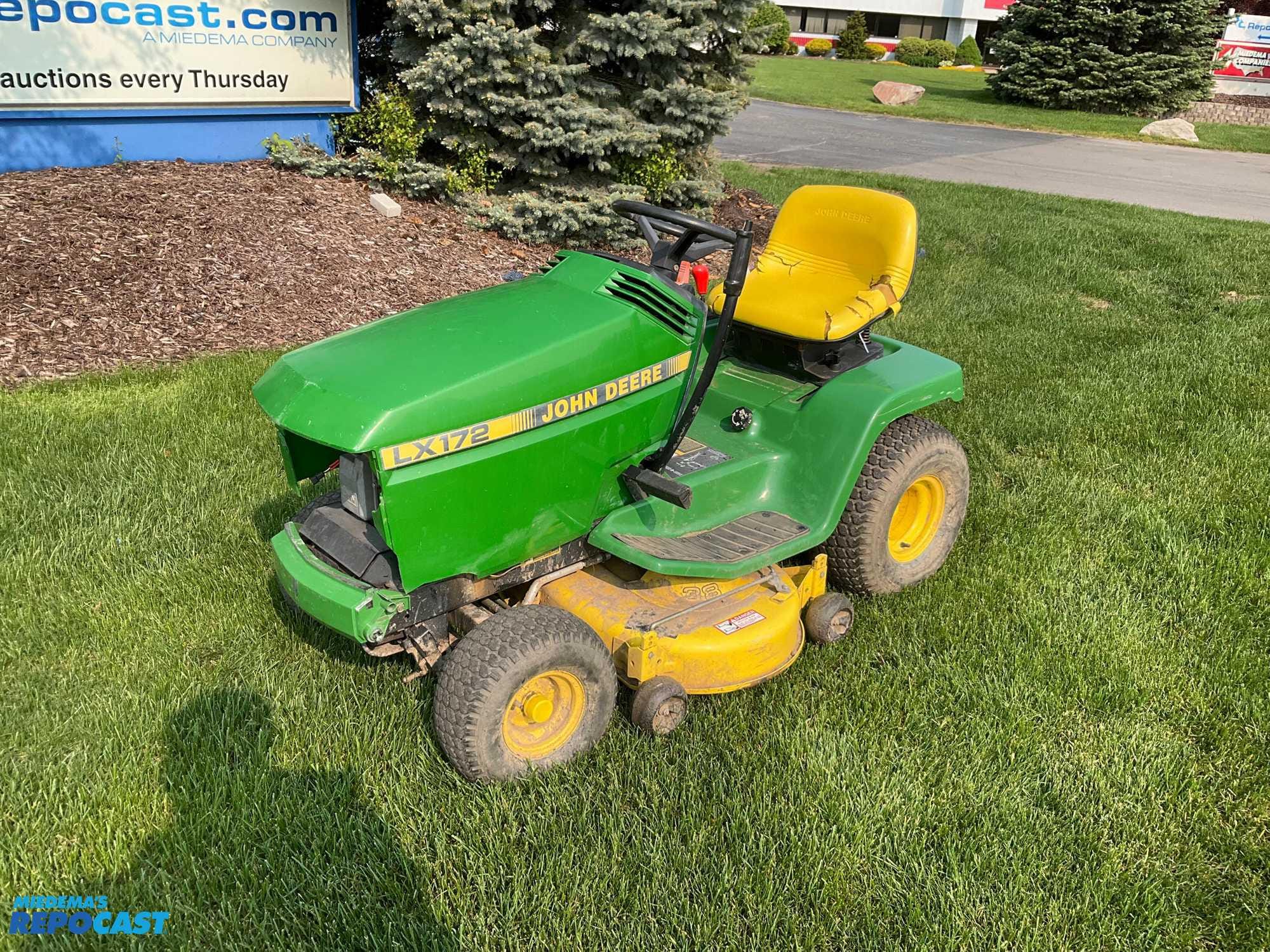Main image John Deere LX172