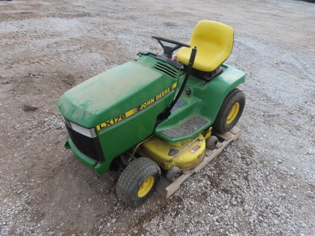 Image of John Deere LX176 Primary image
