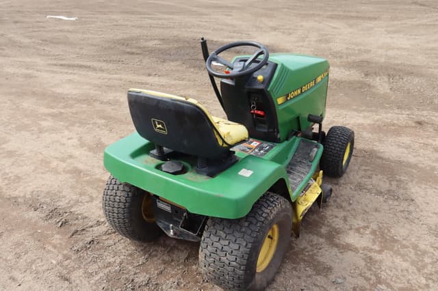 Image of John Deere LX176 equipment image 4
