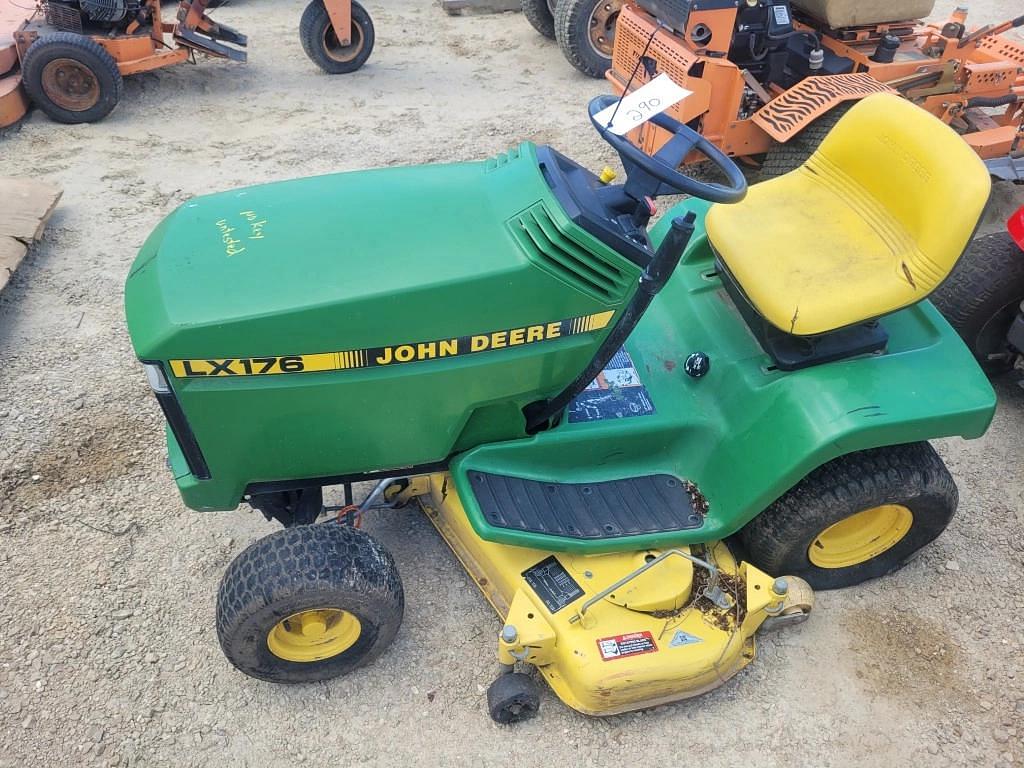 Image of John Deere LX176 Image 0