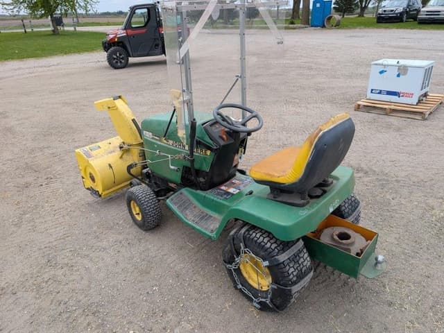 Image of John Deere LX176 equipment image 4