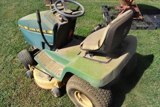 Image of John Deere LX176 equipment image 2