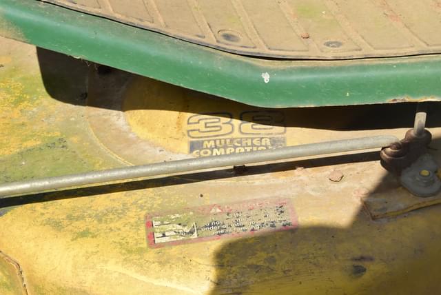 Image of John Deere LX176 equipment image 1