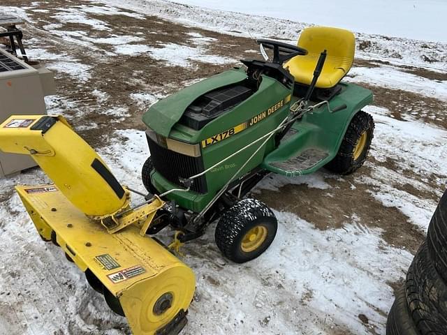 Image of John Deere LX178 equipment image 1