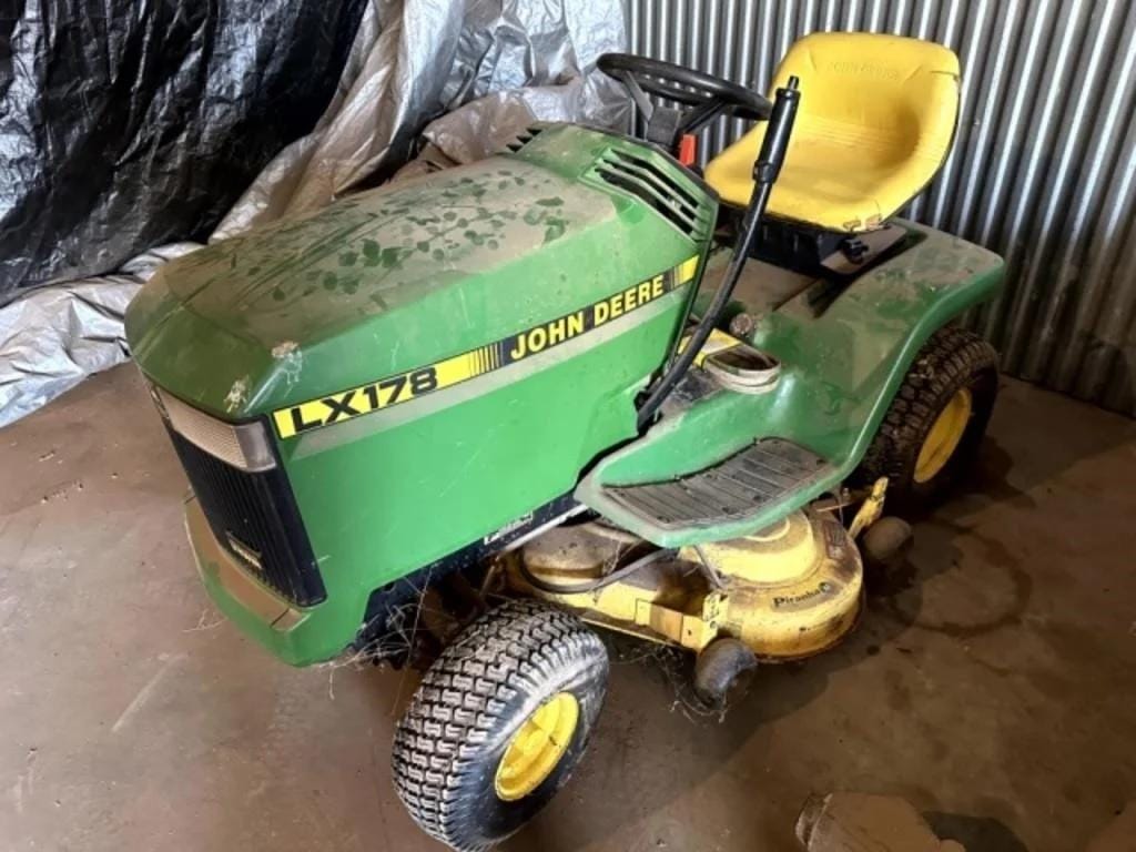 Main image John Deere LX178