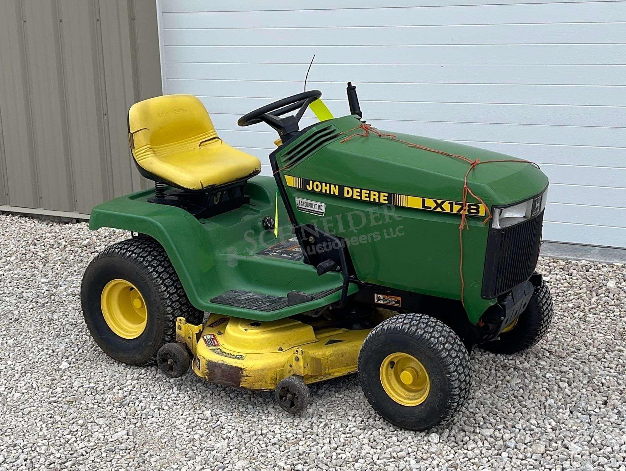 Main image John Deere LX178