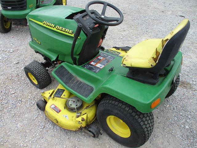 Image of John Deere LX188 equipment image 4