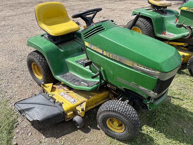 Image of John Deere LX188 equipment image 1
