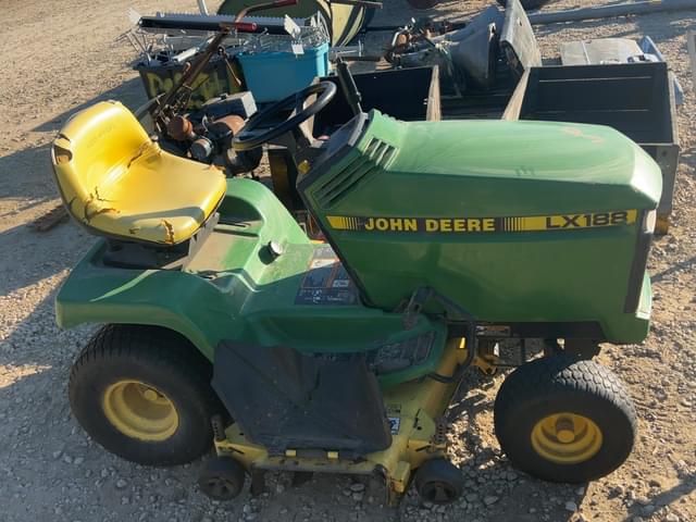 Image of John Deere LX188 equipment image 1
