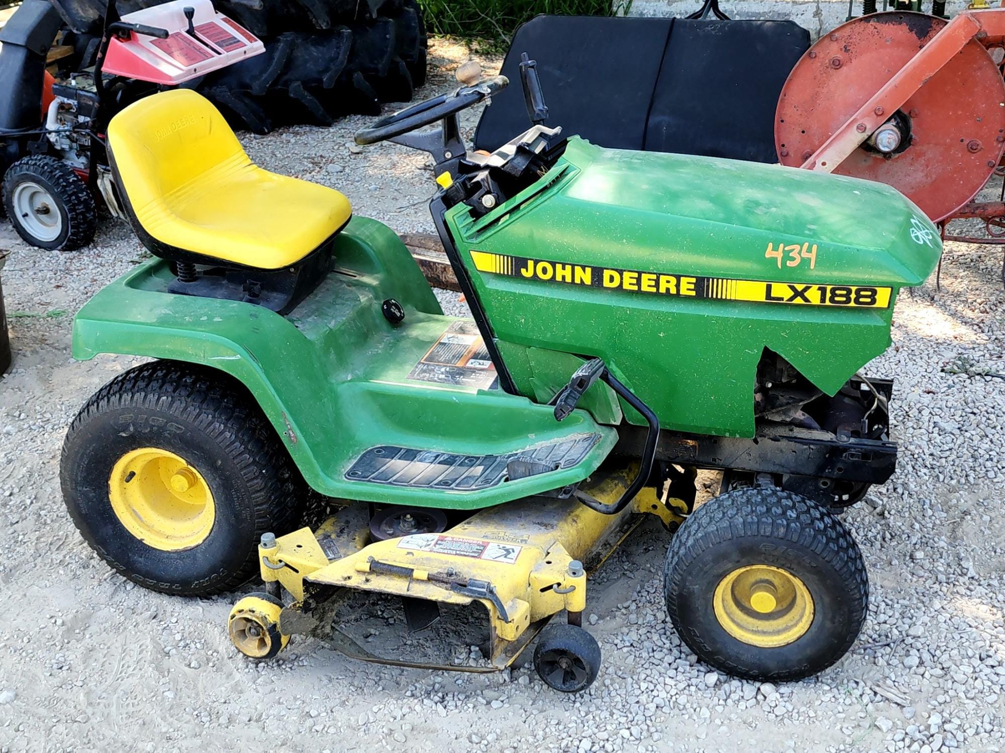 Main image John Deere LX188