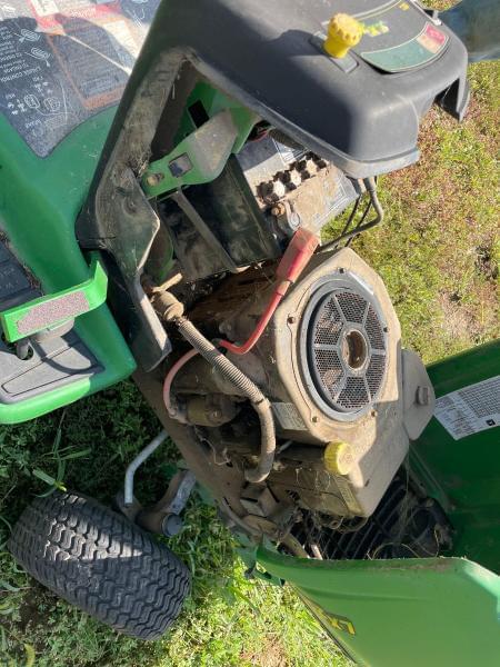 Image of John Deere LX255 equipment image 1
