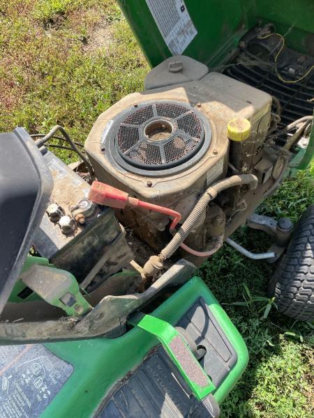 Image of John Deere LX255 equipment image 2