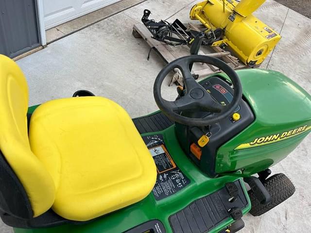 Image of John Deere LX255 equipment image 3