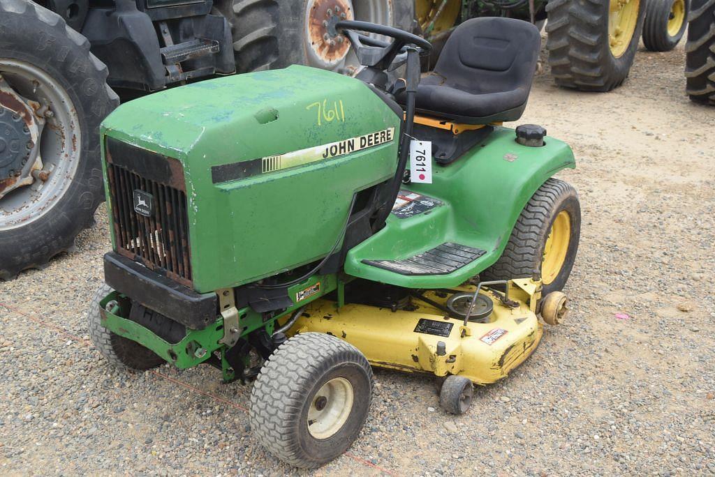 Image of John Deere LX277 Primary image