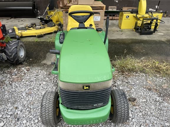 Image of John Deere LX277 equipment image 2