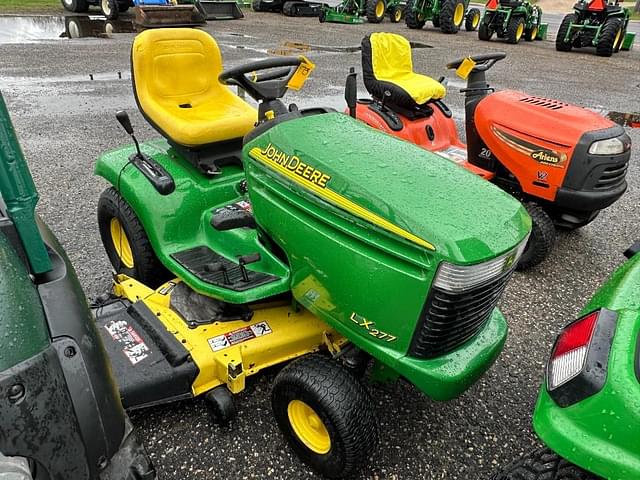 Image of John Deere LX277 equipment image 3
