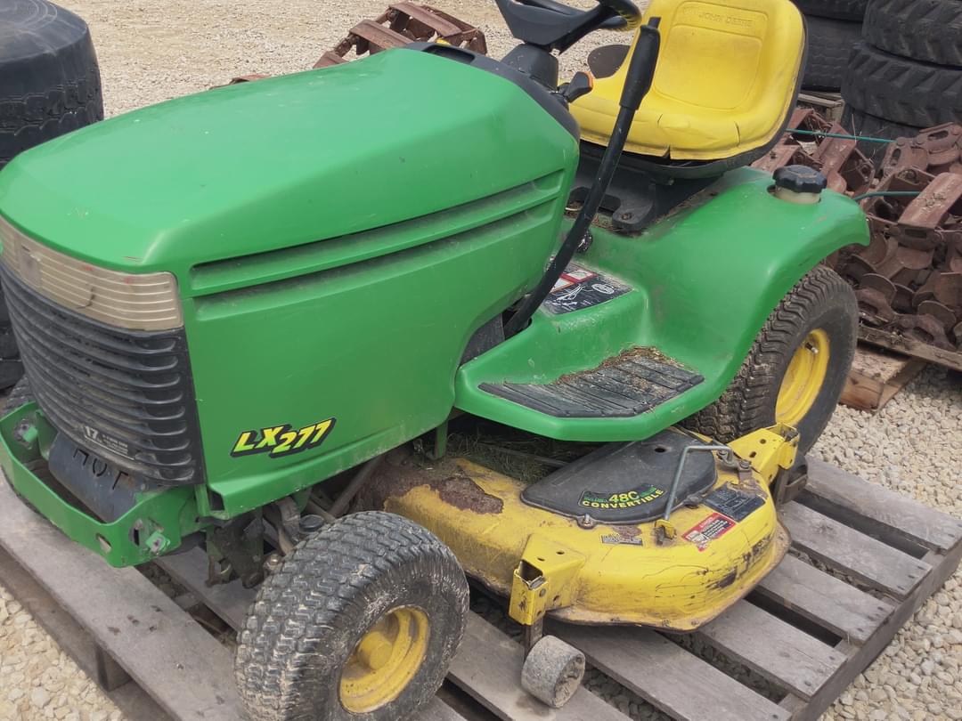 Image of John Deere LX277 Primary image