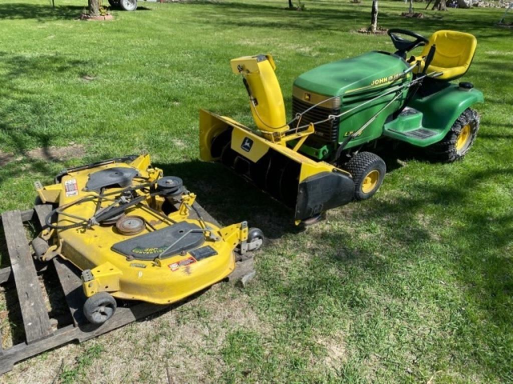 Image of John Deere LX279 Primary image
