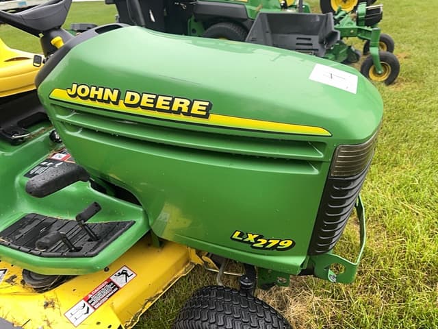 Image of John Deere LX279 equipment image 3
