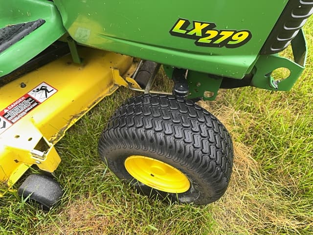 Image of John Deere LX279 equipment image 4