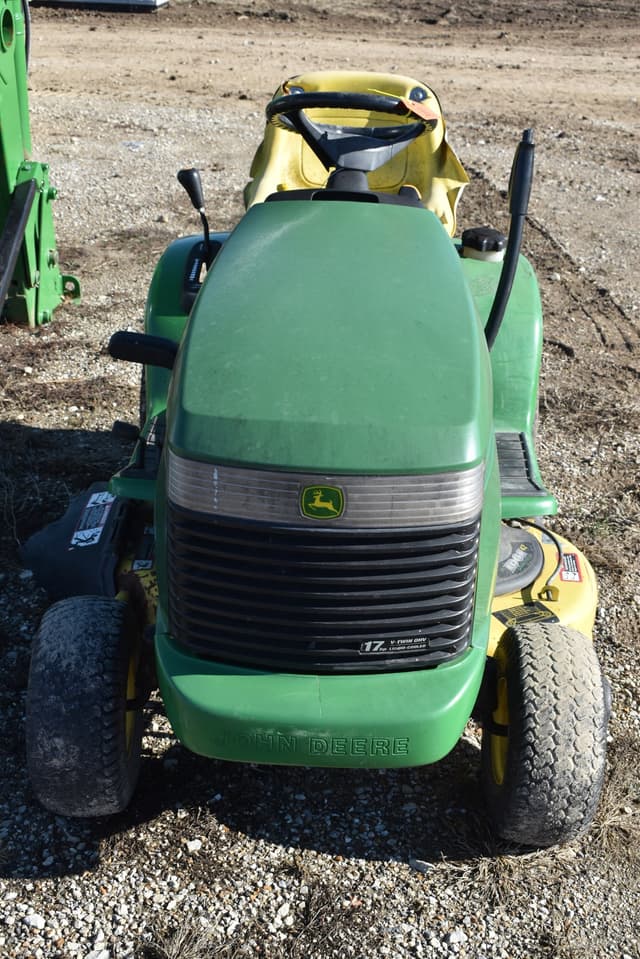 Image of John Deere LX279 equipment image 1