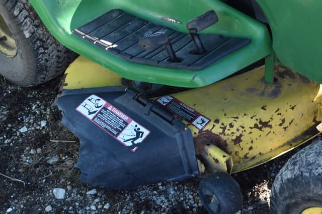 Image of John Deere LX279 equipment image 4