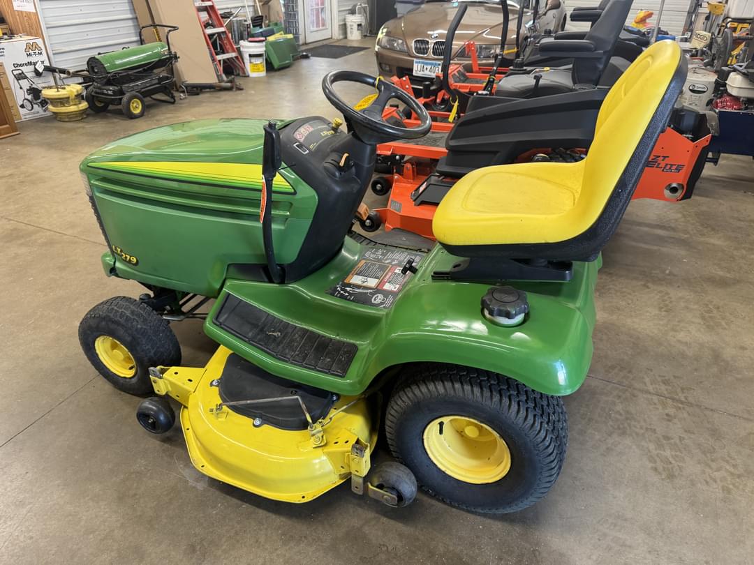 Image of John Deere LX279 Primary image
