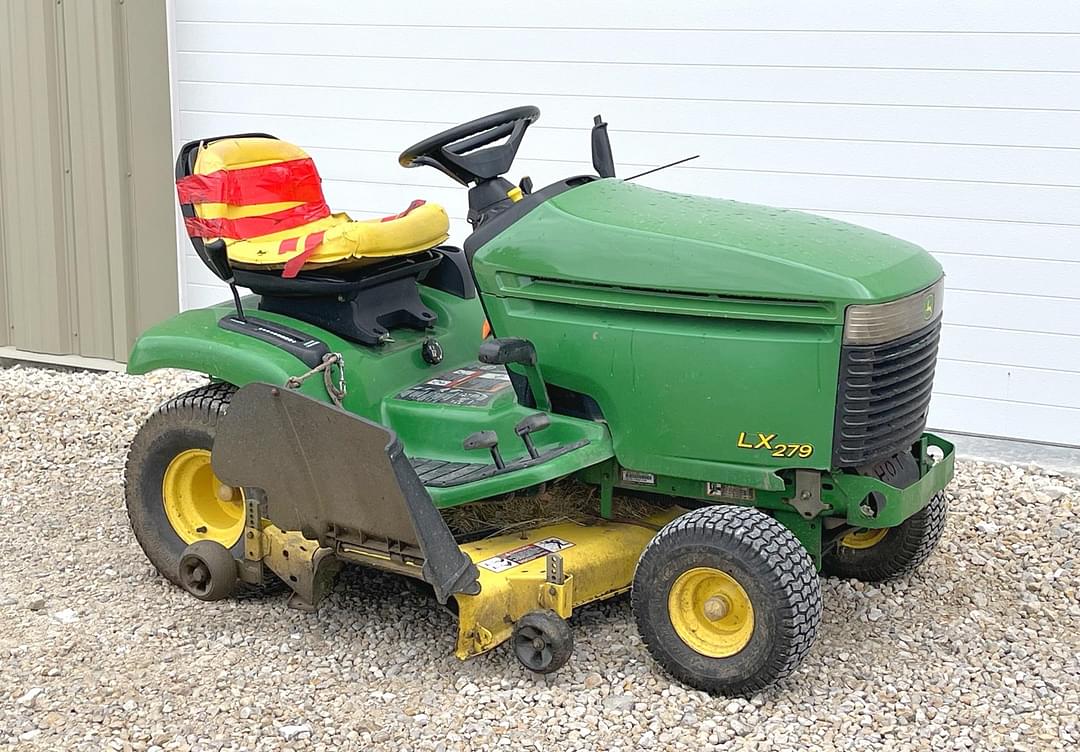Image of John Deere LX279 Primary image
