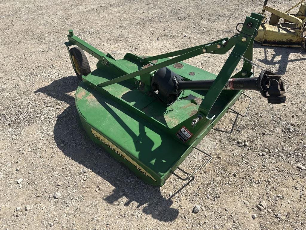John Deere LX4 Equipment Image0