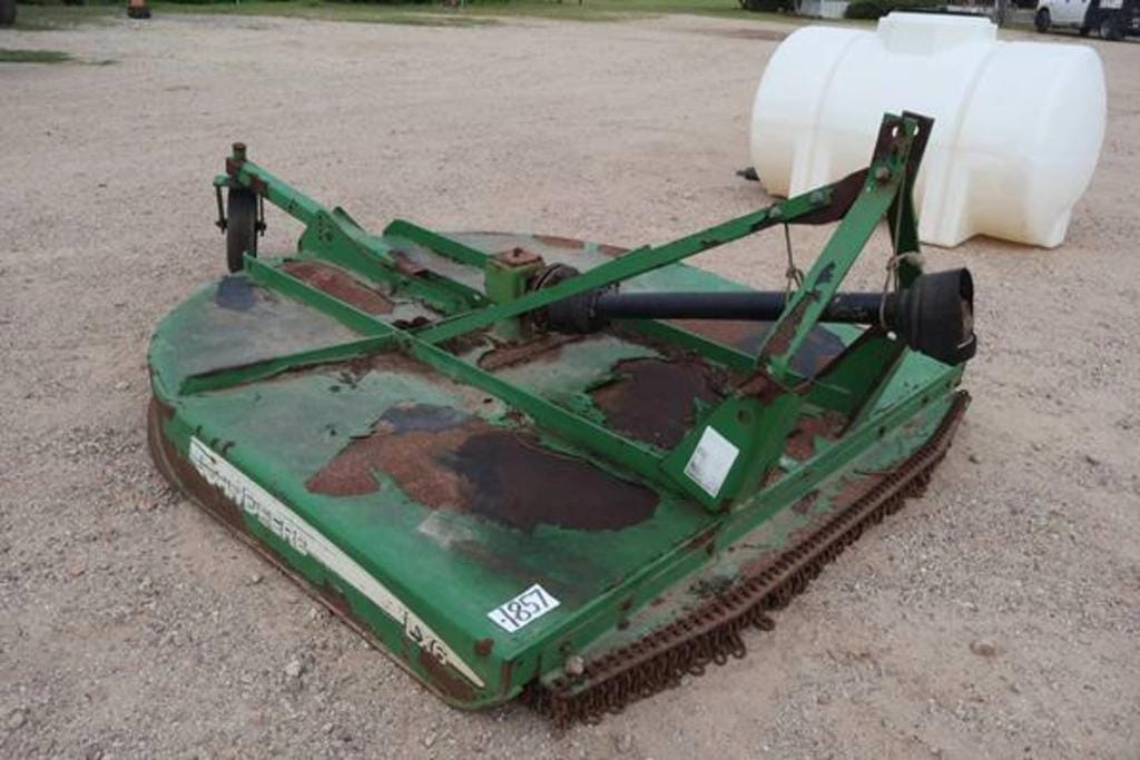 John Deere LX6 Equipment Image0