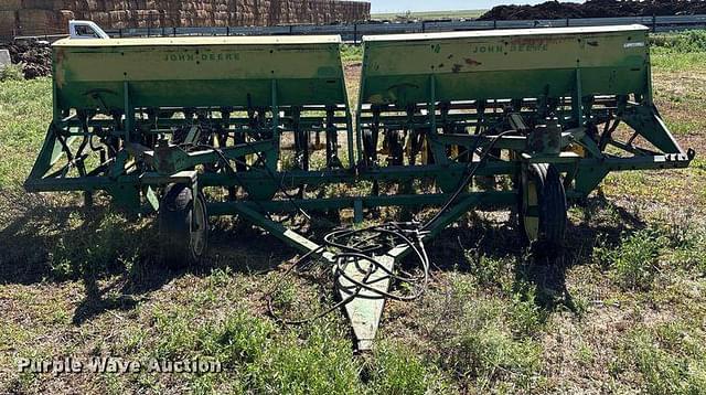 Image of John Deere LZ812 equipment image 1