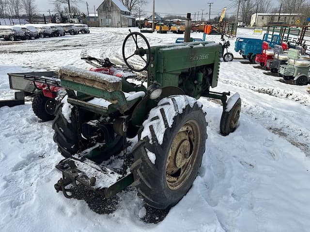 Image of John Deere M equipment image 4