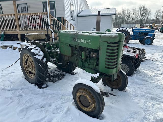 Image of John Deere M equipment image 2