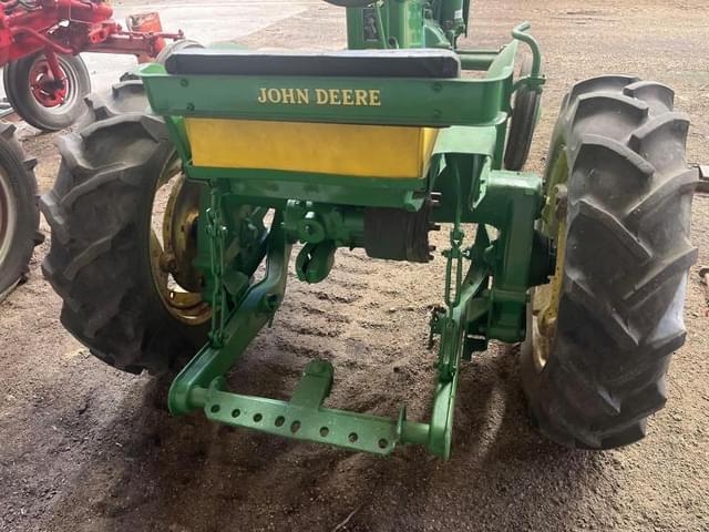 Image of John Deere M equipment image 4