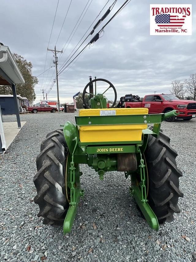 Image of John Deere M equipment image 4