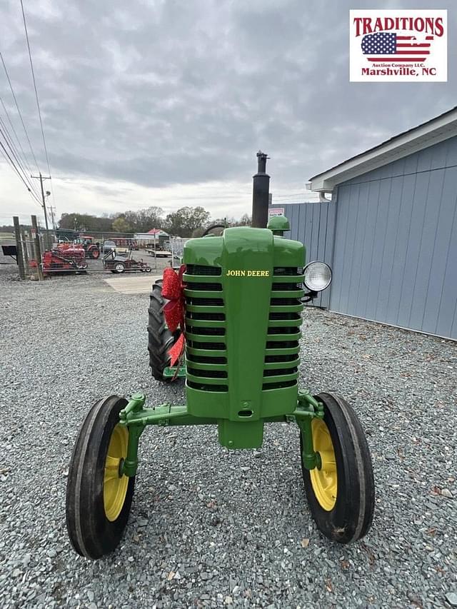 Image of John Deere M equipment image 2