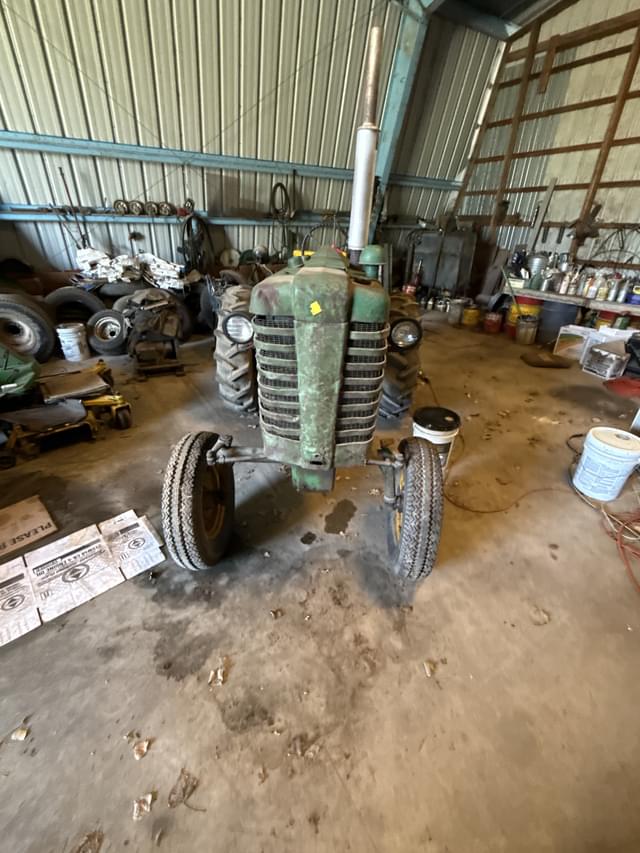 Image of John Deere M equipment image 1