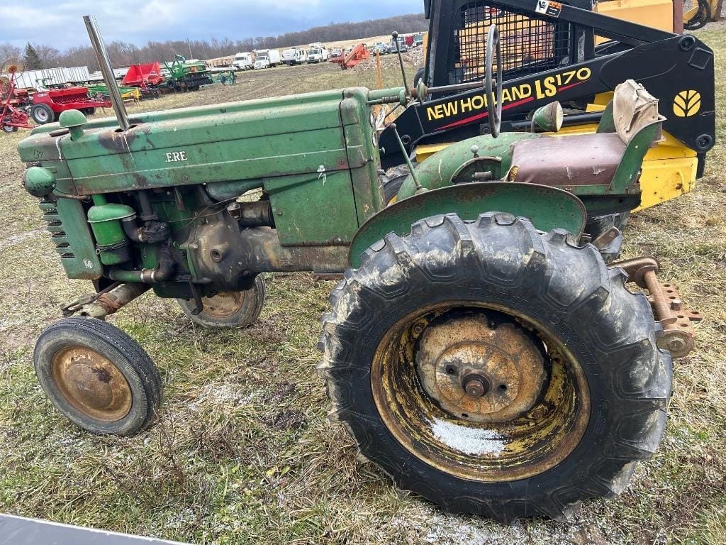 John Deere M Equipment Image0