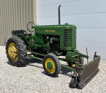 Main image John Deere M