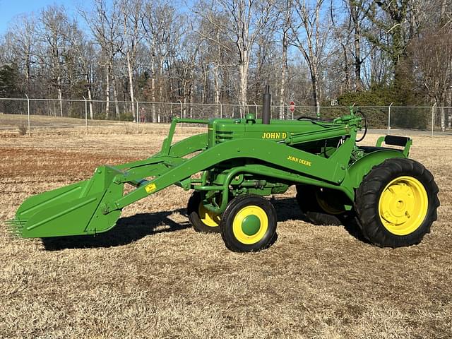 Image of John Deere M equipment image 3