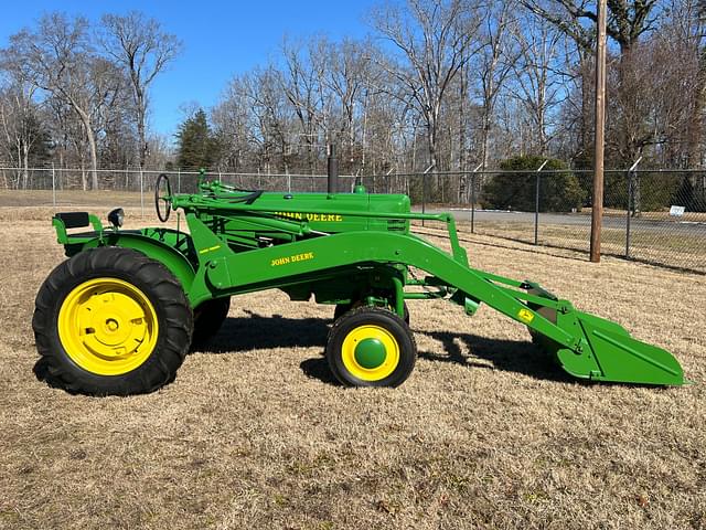 Image of John Deere M equipment image 1