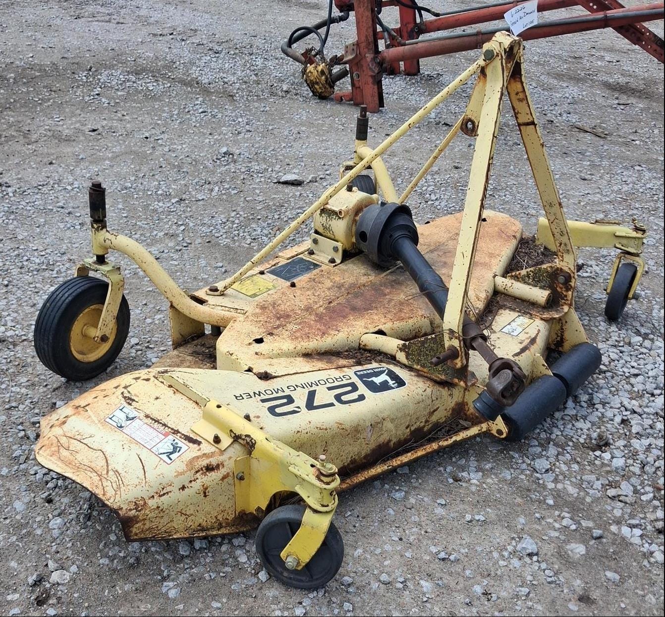 John Deere 272 Equipment Image0