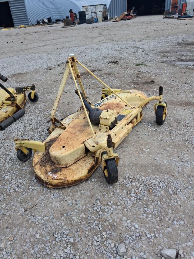 Image of John Deere 272 equipment image 1