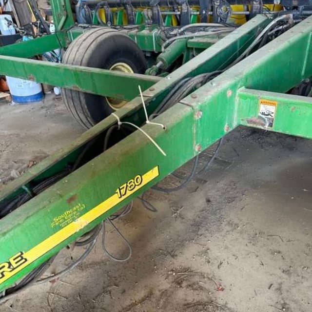 Image of John Deere 1780 equipment image 2